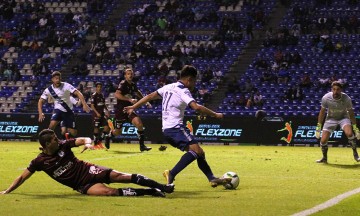 Termina sequía de Club Puebla en casa; vence al Querétaro