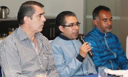 Habr&aacute; partido entre leyendas del futbol y estudiantes de la BUAP