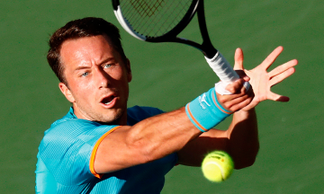 Sorprende Philipp Kohlschreiber y tumba a Djokovic