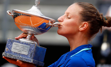 Karolina Pliskova se corona en Roma
