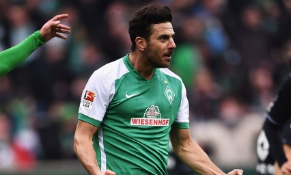 Pizarro jugar&aacute; un a&ntilde;o m&aacute;s con el Werder Bremen