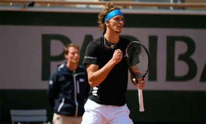 Alex Zverev y Naomi Osaka sufren en Par&iacute;s