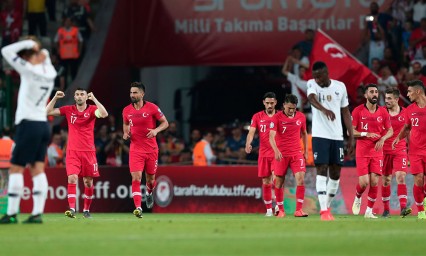 Cae Francia ante Turqu&iacute;a