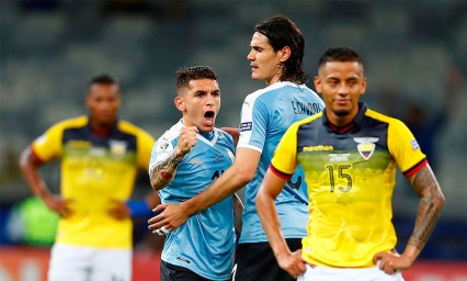Uruguay humilla a Ecuador
