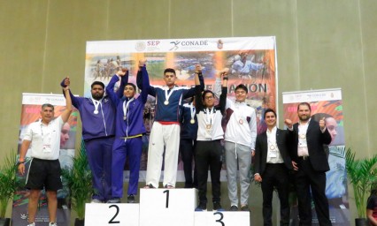 Poblanos destacan en competencia nacional de Taekwondo con 5 medallas