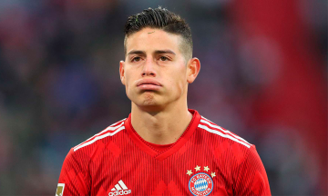 N&aacute;poles insiste por James