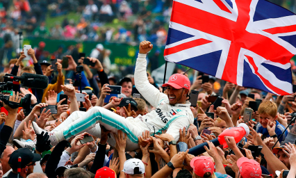 Lewis Hamilton se corona en casa y es superl&iacute;der