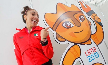 Triunfa Paola Longoria en debut