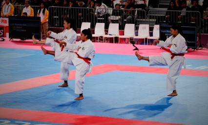 Victoria Cruz le da medalla de plata al deporte poblano