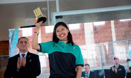 Victoria Cruz es la deportista del a&ntilde;o en club deportivo Alpha