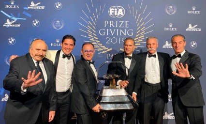 Poblano Jos&eacute; Abed recibe el Gran Premio en Par&iacute;s