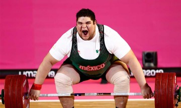Ra&uacute;l Manr&iacute;quez con tres bronces en mundial de levantamiento de pesas