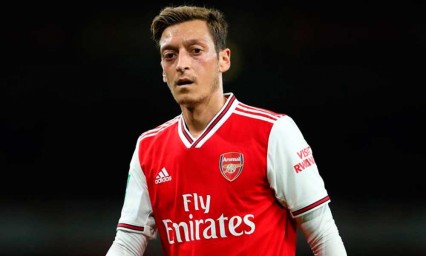 Mesut Özil es vetado en China por críticas al gobierno