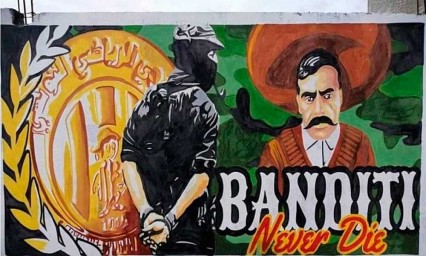 Barra de equipo de Túnez, tiene como emblemas a Zapata y subcomandante Marcos