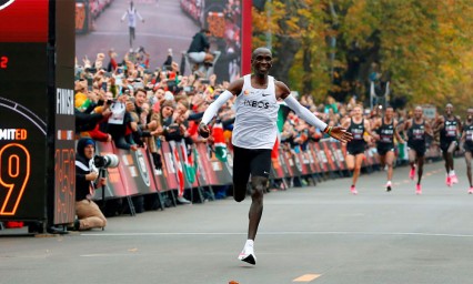 Kipchoge y Biles, los deportistas mundiales del a&ntilde;o