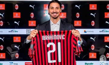 Zlatan Ibrahimovic ya está en Milán