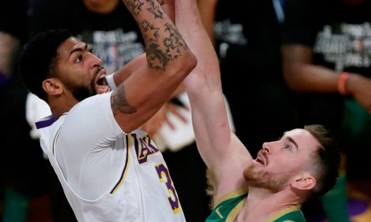 Apretada victoria de los Lakers ante los Celtics