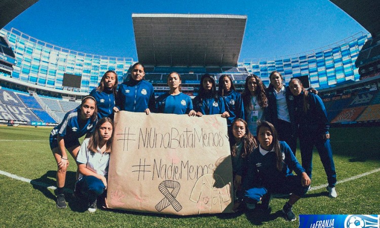 Apoya Club Puebla Femenil movimiento estudiantil Ni Una Bata Menos