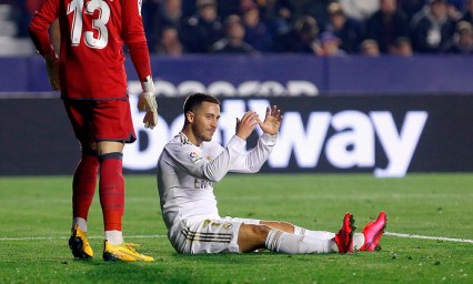 Eden Hazard ser&aacute; operado en Dallas y es baja para el resto de la temporada