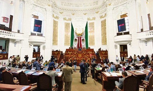 Exigen diputado migrante en Congreso de EU