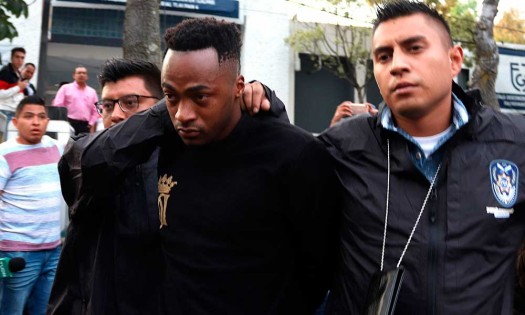 América rescinde contrato de Renato Ibarra por violencia