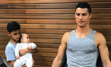 Así enfrenta CR7 los problemas de trabajar con sus hijos en casa