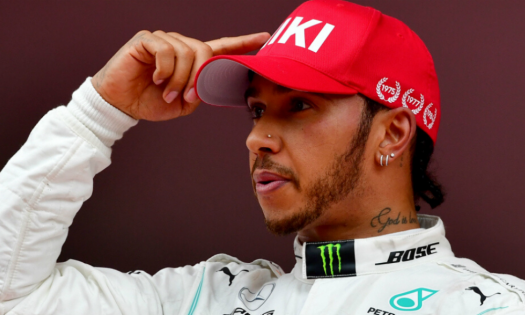 Hamilton niega que se vaya a Ferrari y manifestó su amor a Mercedes