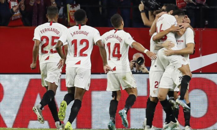 Excompa&ntilde;ero de Chicharito en el Sevilla es pretendido por el Madrid