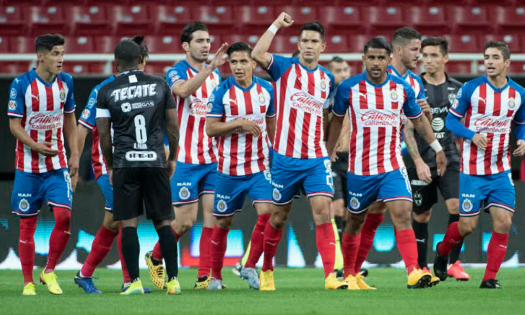 Chivas da vacaciones a sus jugadores, pese a un positivo de Covid-19