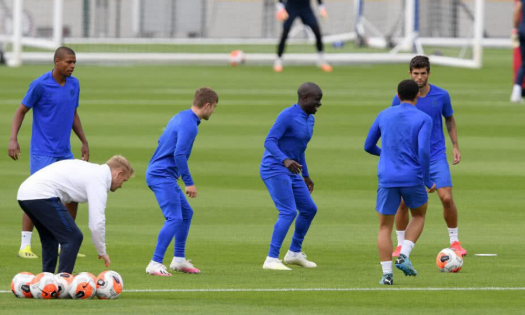 Kanté vuelve a los entrenamientos luego de negarse por miedo a un contagio