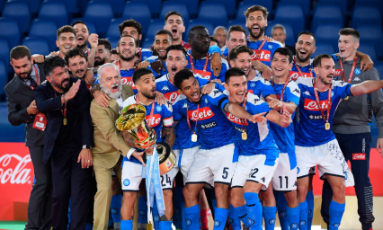 El Napoli vence a la Juve y alza la copa; Chucky, primer mexicano en ser campe&oacute;n en Italia 