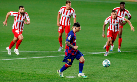 Messi llega a 700 goles en empate ante el Atleti; Herrera se quedó en la banca