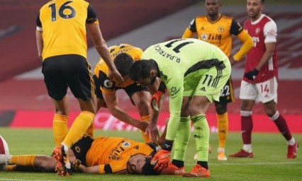 Ra&uacute;l Jim&eacute;nez sufri&oacute; una fractura de cr&aacute;neo tras choque con David Luiz: ya fue operado