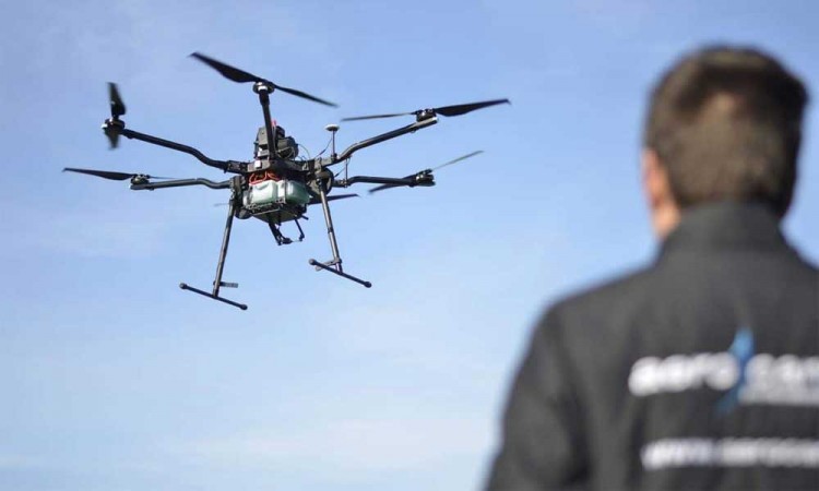 ¡Las medidas hasta en el cielo! Arrestan a hombre por volar un dron en área restringida del Super Bowl LV