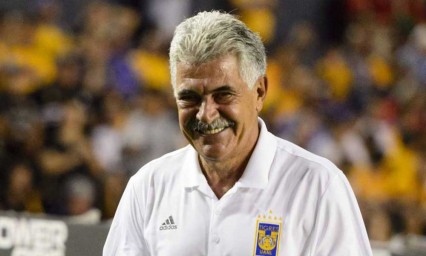 Ricardo Ferretti renovará con Tigres, club que dirige desde 2010