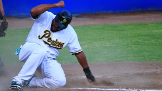 Pericos de Puebla y Guerreros de Oaxaca dividen triunfos en doble juego