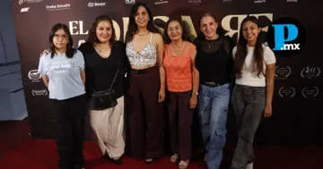 El elenco y equipo de producci&oacute;n de la pel&iacute;cula "El Desaire" desfilaron por la alfombra roja durante su premiere en Monterrey.