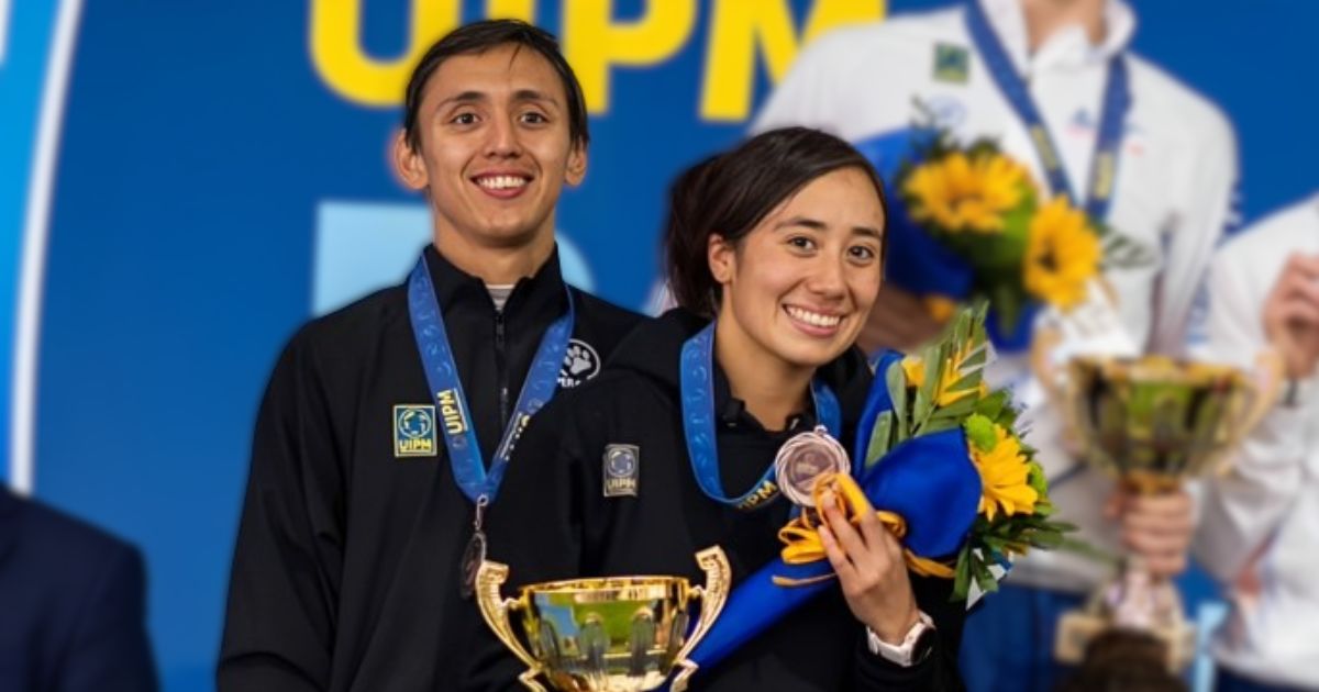 Catherine Oliver y Emiliano Hernández en el podio de la Copa del Mundo en Pentatlón Moderno