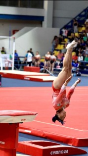 Alexa Moreno encabeza oro mexicano en gimnasia artística por equipos