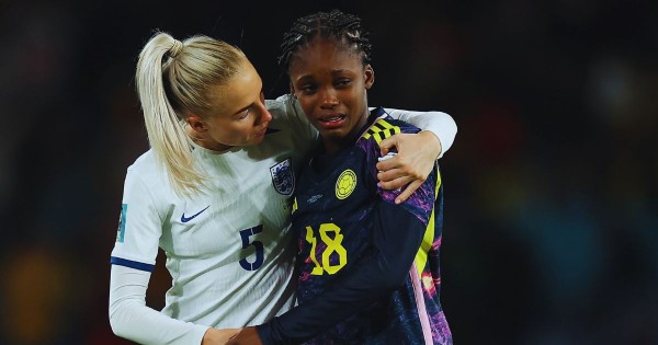 Inglaterra avanzó a semis después de eliminar a Colombia.