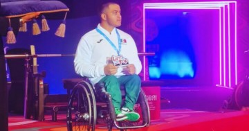 Joseph Andrik Martínez López firmó la medalla de plata para México.