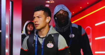 Hirving Lozano con el PSV en la primera jornada de Champions 2023-24.