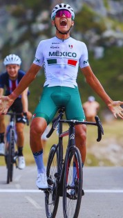 El ciclista Isaac del Toro firma con UAE Team Emirates y buscará estar en una de las tres grandes vueltas