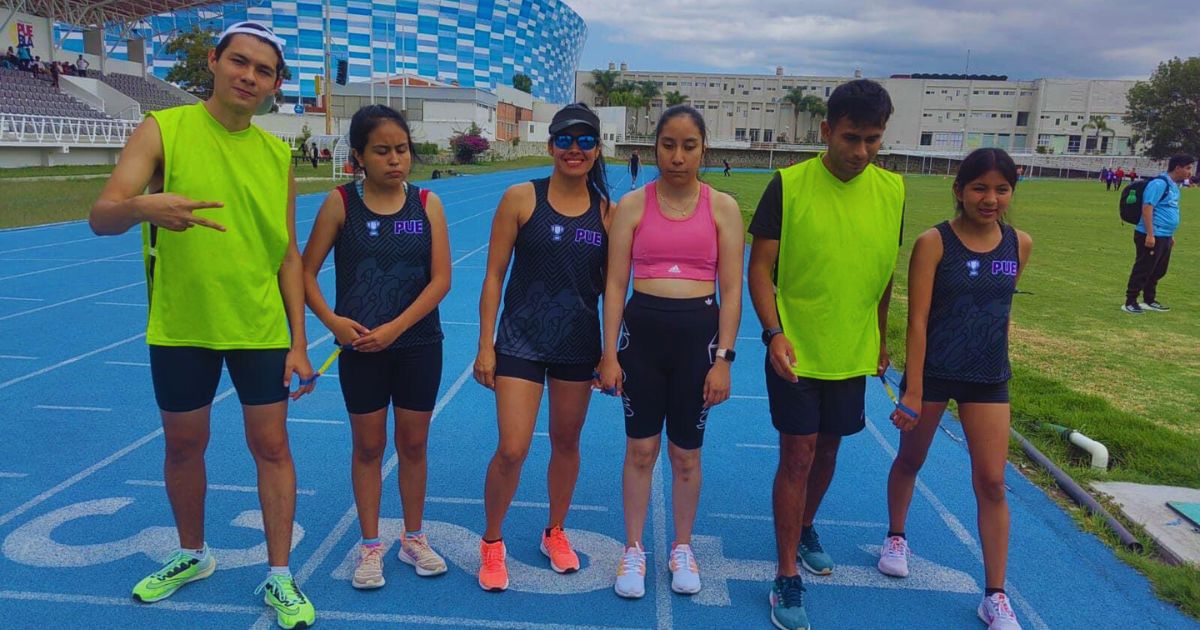 Van cuatro mujeres en Para Atletismo. 