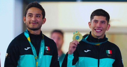 ¡Ya son diez en Santiago! Randal Willars y Kevin Berlín dan otro oro en Clavados para México