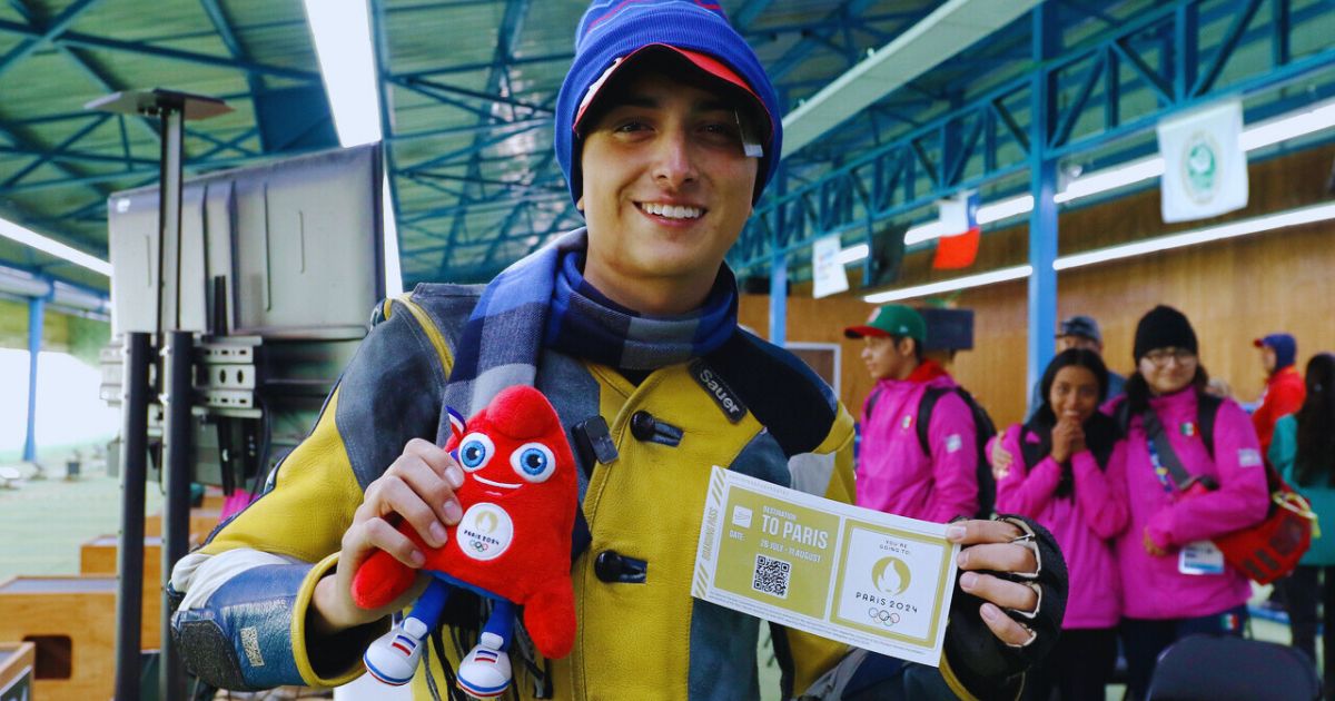 México suma oro y boleto olímpico con Carlos Quezada en Tiro con Rifle