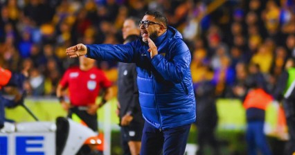 Turco Mohamed renuncia a Pumas por "descanso mental"; ya anunciaron nuevo DT