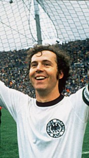 Franz Beckenbauer falleció a los 78 años; campeón del mundo como jugador y DT