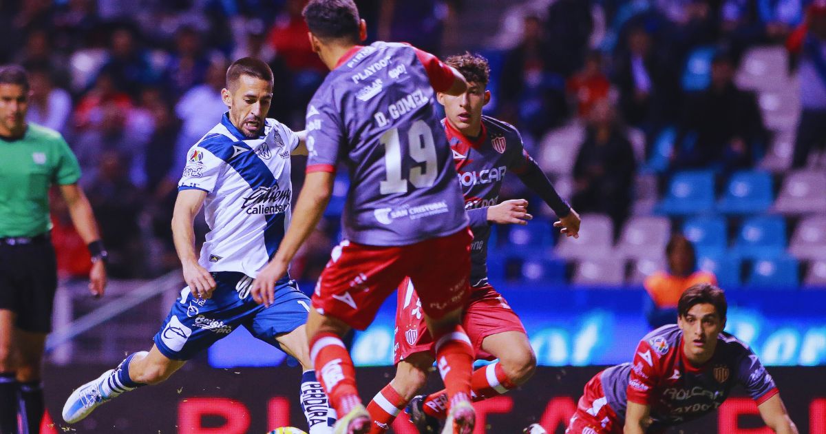 Fernando Navarro debutó con La Franja.