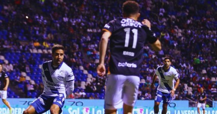 Puebla es exhibido por Pachuca y Carbajal peligra como DT